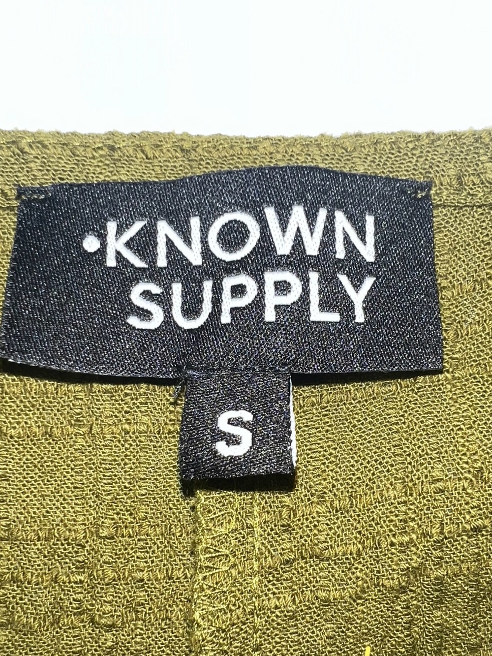 💚KNOWN SUPPLY Organic Cotton Olive Green Textured Romper - Tie Straps - Picture 3 of 4